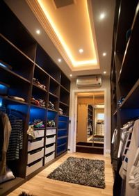 Большая открытая гардеробная комната с комбинированным наполнением Павлодар