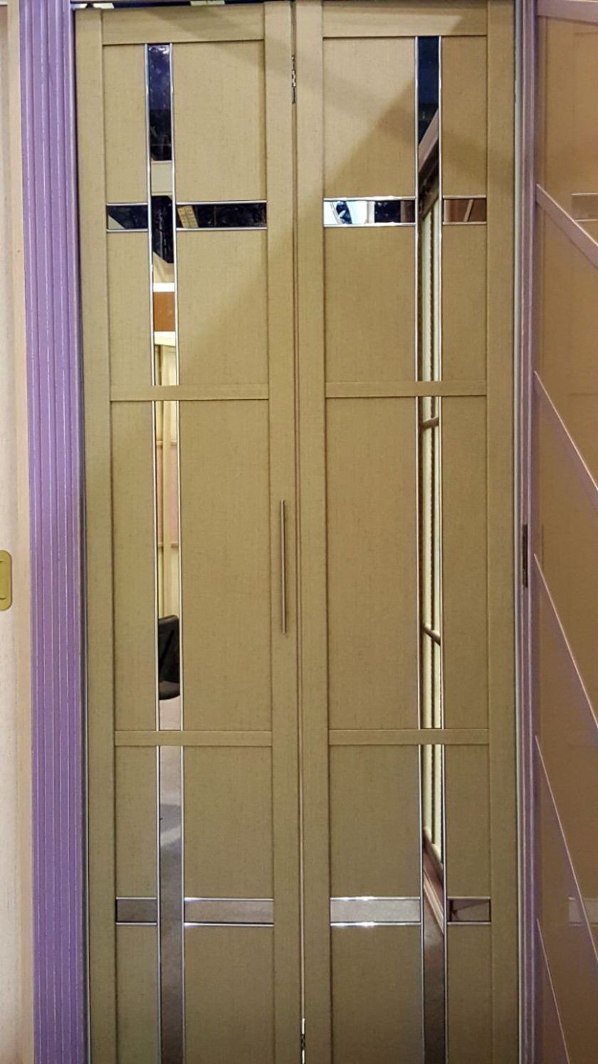 Двери гармошка шпонированные с зеркальным декором Павлодар