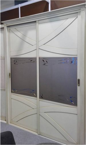 Классический шкаф купе с эксклюзивным декором Павлодар